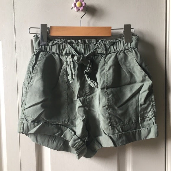 Aerie army green camp shorts: - Picture 2 of 5